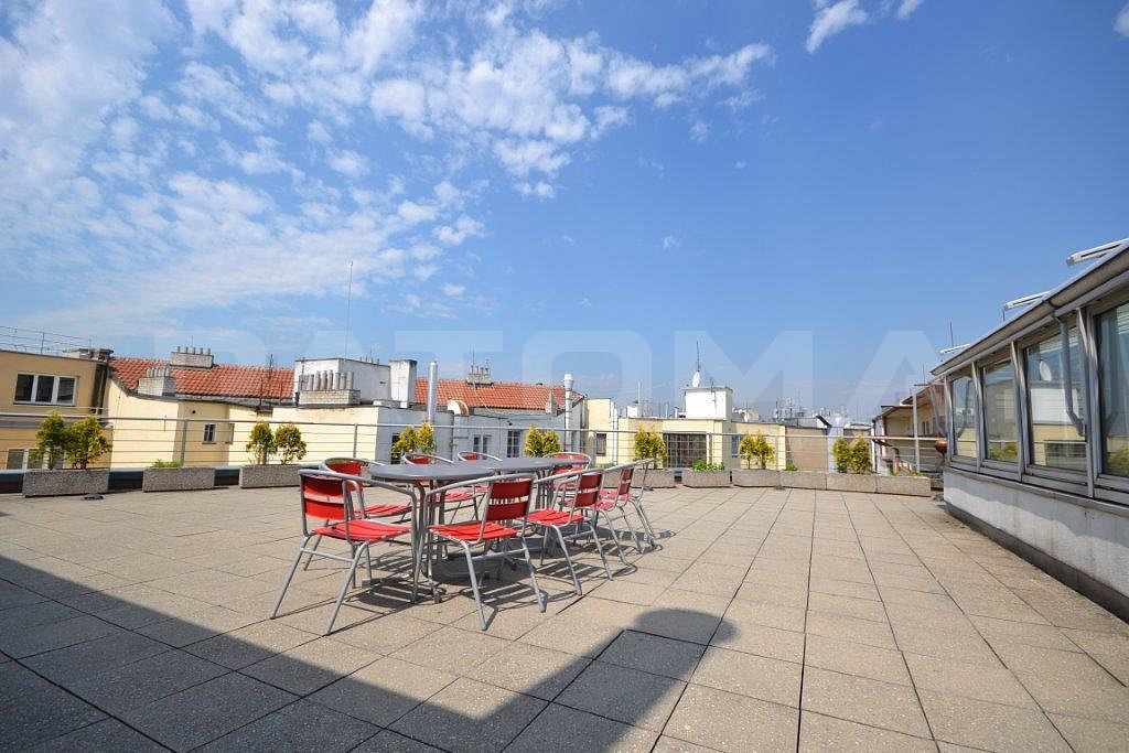 Pronájem kanceláře 150 m² – fotografie 3