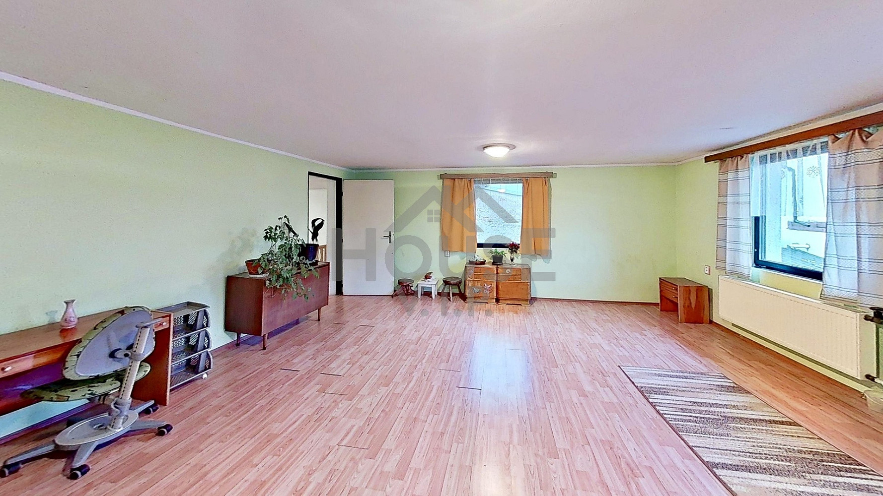 Prodej domu 160 m² s pozemkem 288 m² – fotografie 2