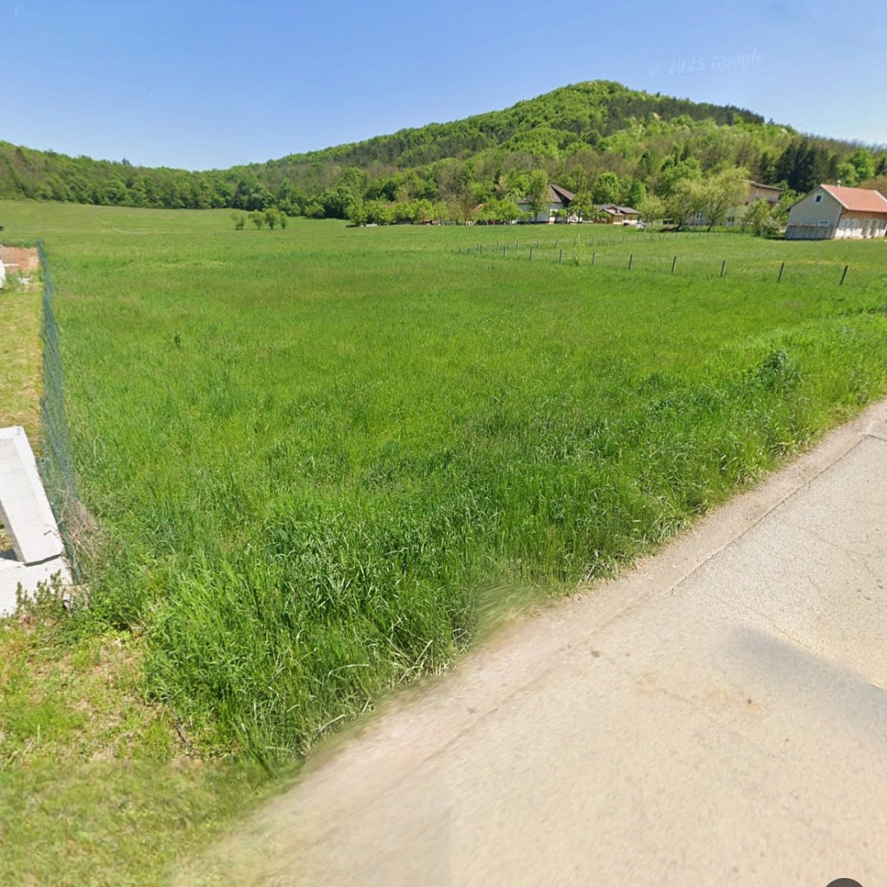 Prodej stavebního pozemku 1 120 m²