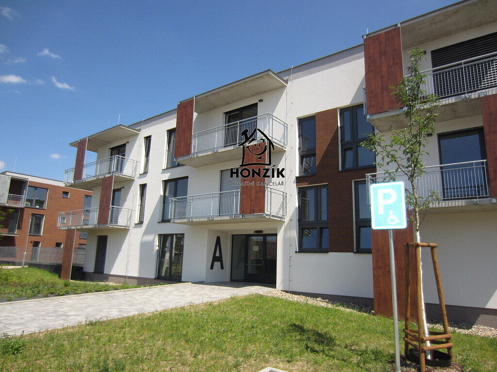 Garážové stání, Stará Boleslav, Všetatská – fotografie 4