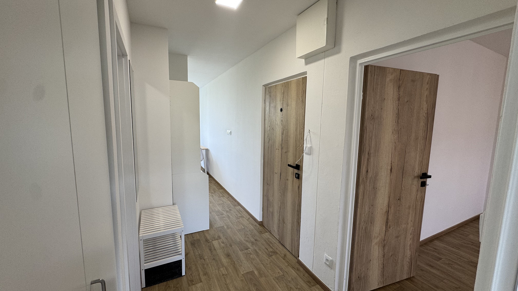 Pronájem bytu 2+1 54 m² — photo 4