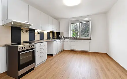Pronájem bytu 2+1 54 m², Na vápence, Praha 3 - Žižkov