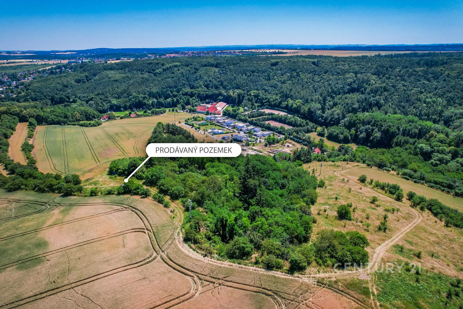 Prodej pole 1 495 m²
