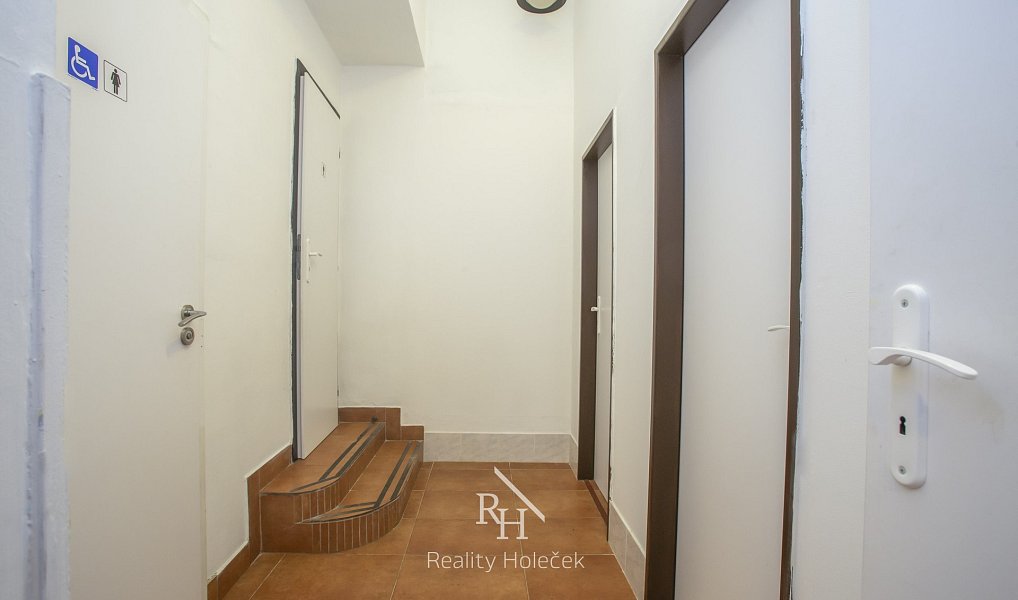 Prodej nájemního domu, činžáku 935 m², Kladno – náhled fotky 17