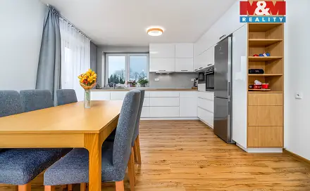 Prodej domu 250 m² s pozemkem 1 062 m², Pardubice - Dražkovice