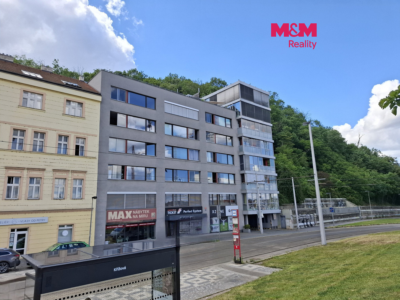Pronájem garážového stání, 13 m2, ul. Radlická, Praha 5