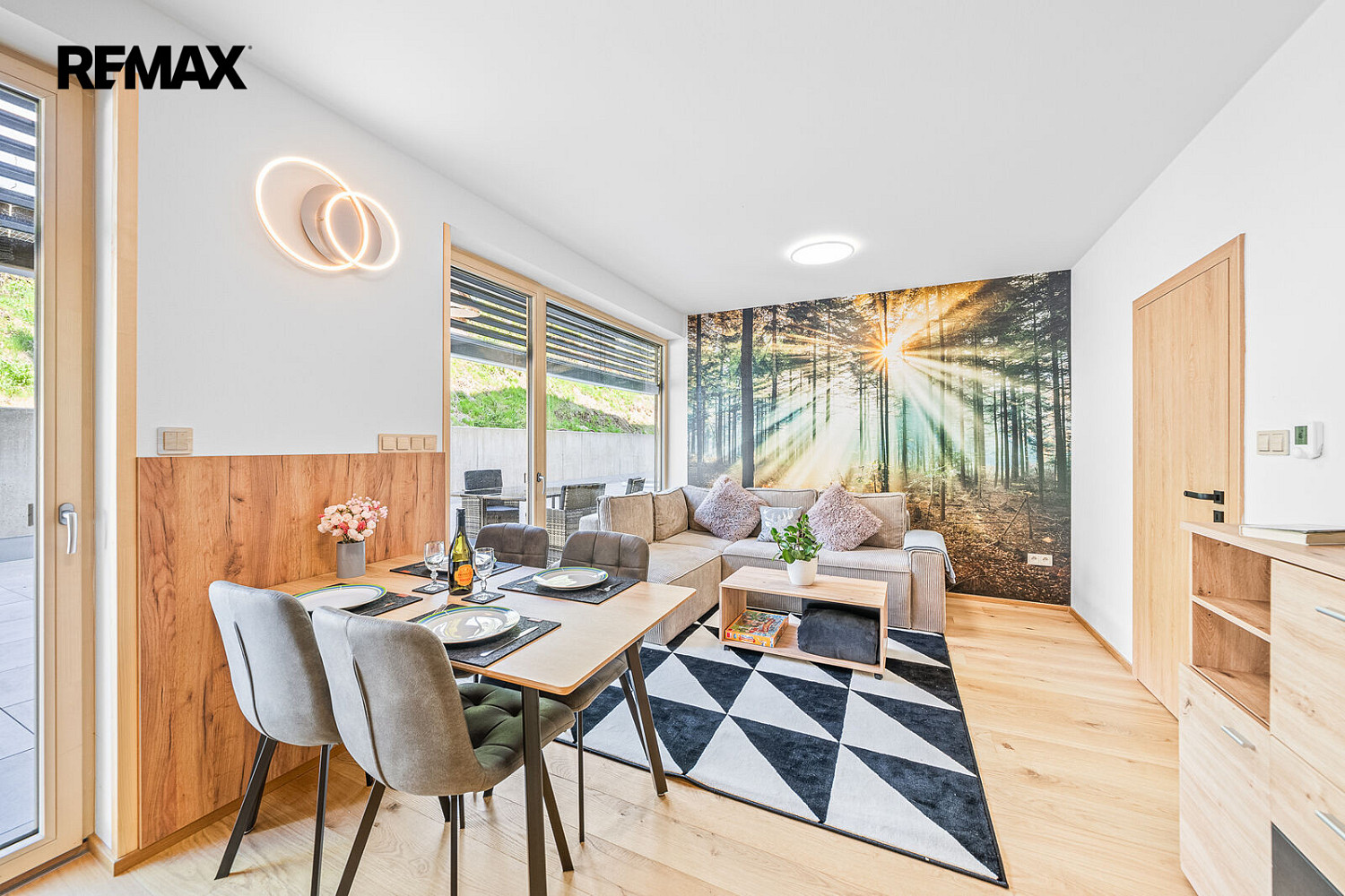 Pronájem bytu 2+kk 43 m² – fotografie 3