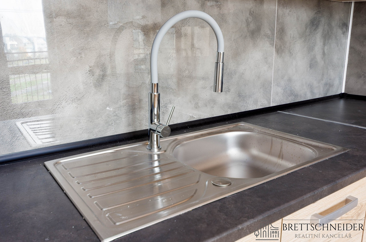Pronájem bytu 1+1 40 m² – fotografie 4