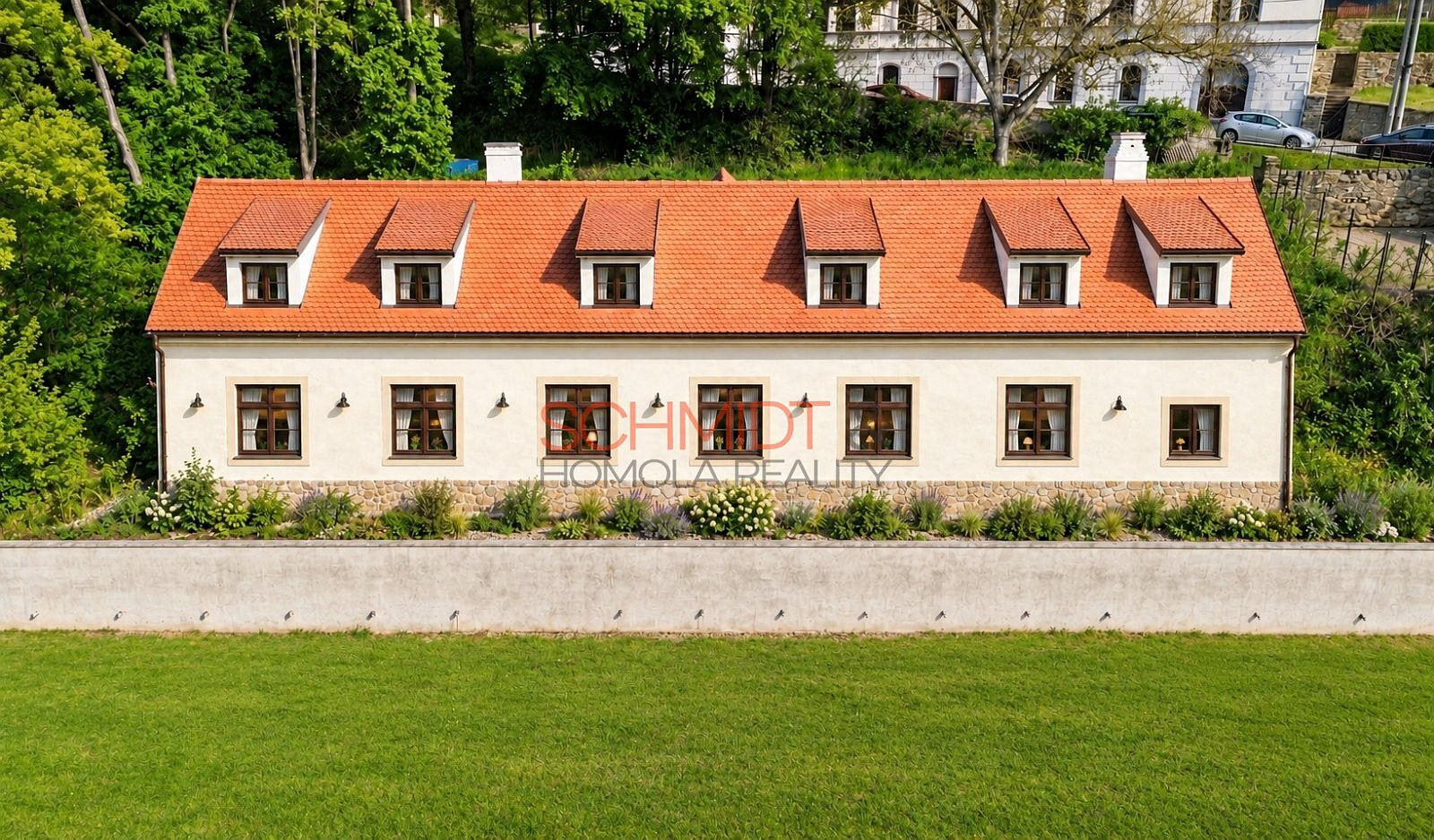 Prodej nájemního domu, činžáku 226 m²