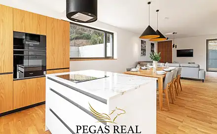 Prodej domu 165 m² s pozemkem 734 m², Nad Školou, Želešice, okres Brno-venkov