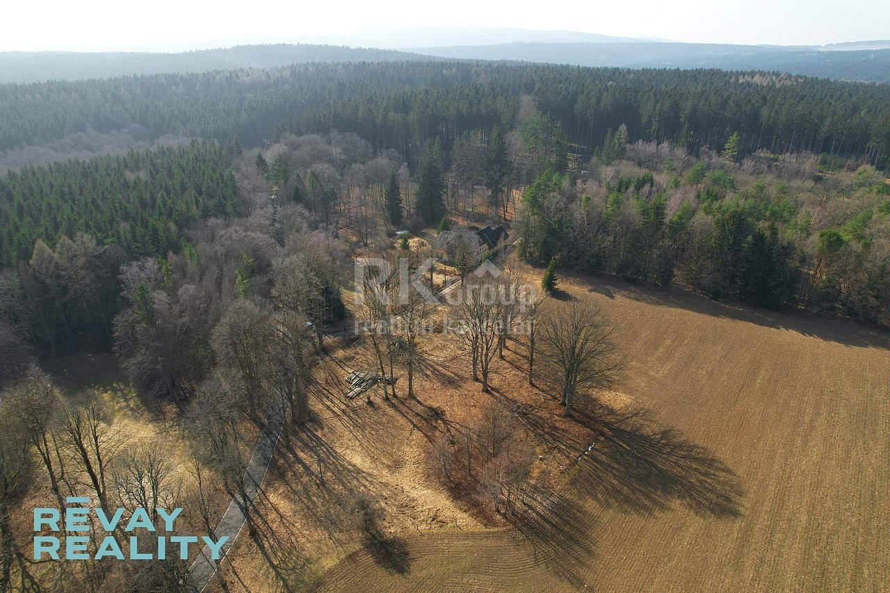 Prodej stavebního pozemku 3 100 m² – fotografie 3