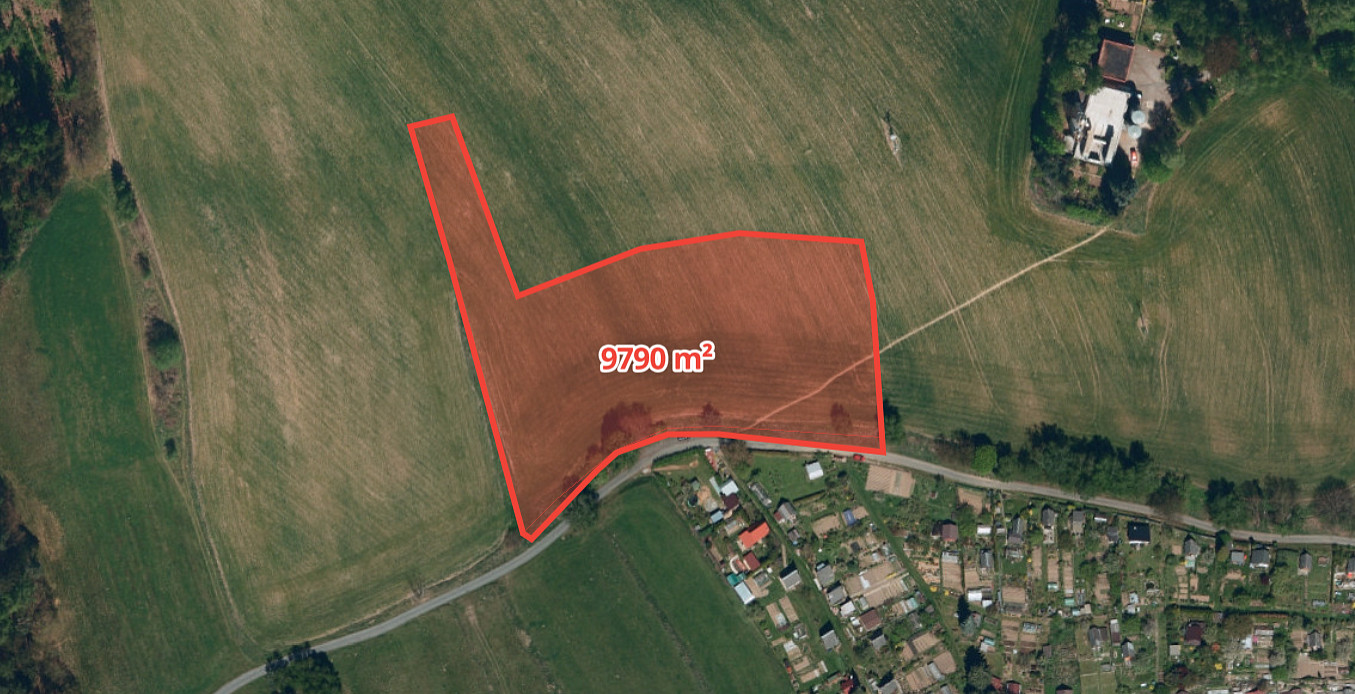 Prodej pole 9 790 m²