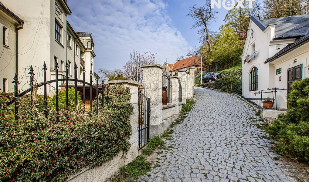 Prodej ubytovacího objektu 372 m², Hluboká nad Vltavou – náhled fotky 25