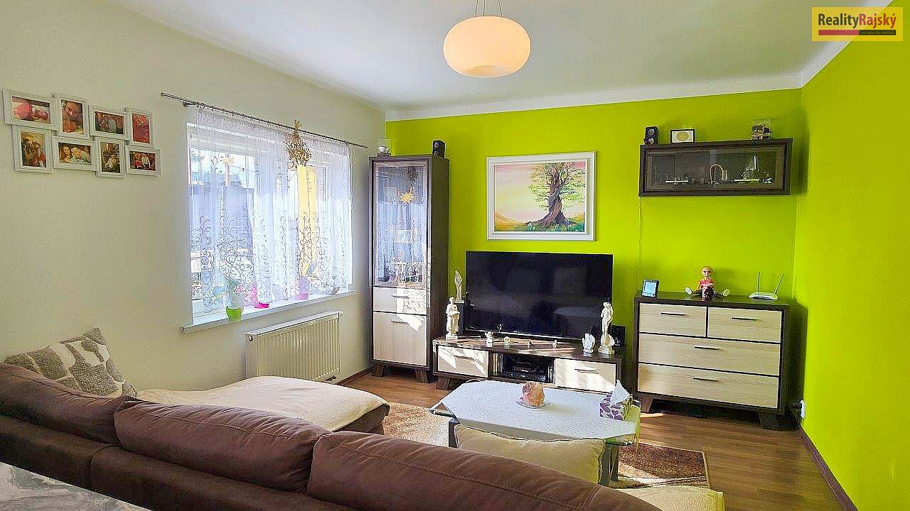 Prodej domu 95 m² s pozemkem 593 m² – pohled 2