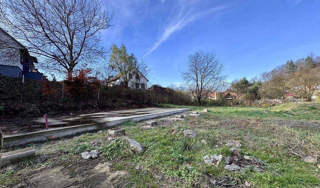 Prodej stavebního pozemku 1 071 m², Biskupice – náhled fotky 5