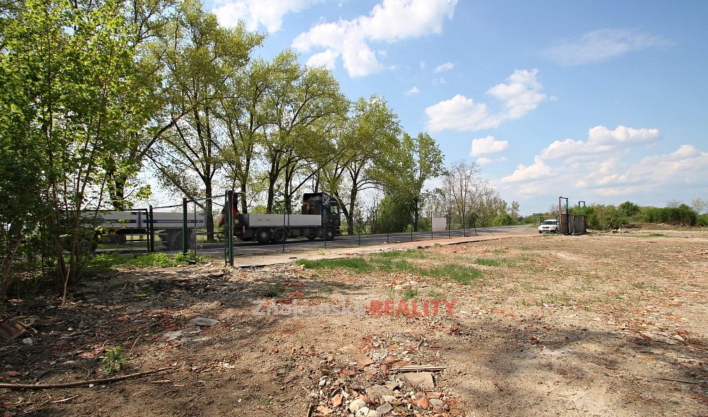 Pronájem komerčního pozemku 16 559 m², Hevlín – náhled fotky 4
