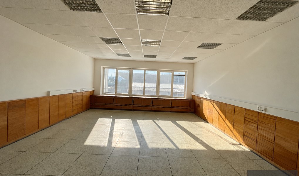 Pronájem skladovacích prostor 1 200 m², Uherský Brod – náhled fotky 11