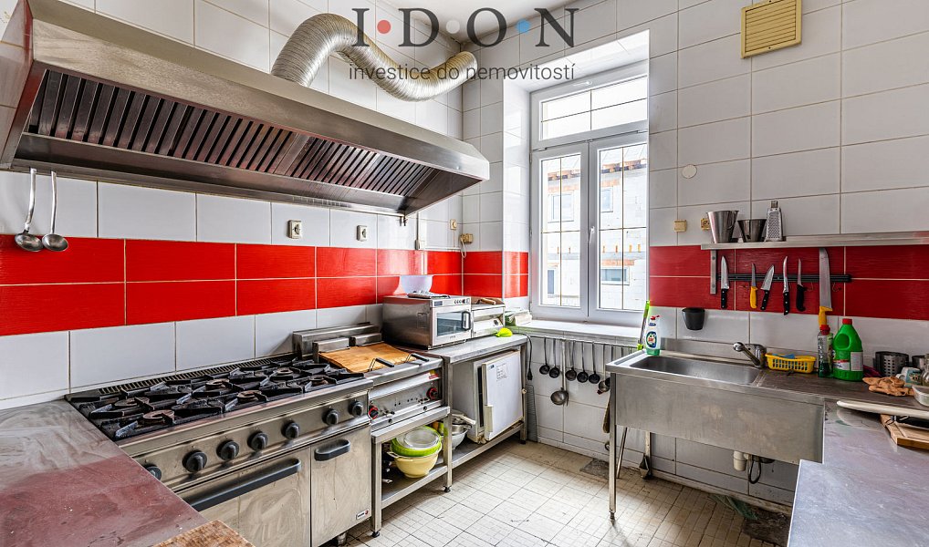 Prodej ubytovacího objektu 920 m², Třinec – náhled fotky 9