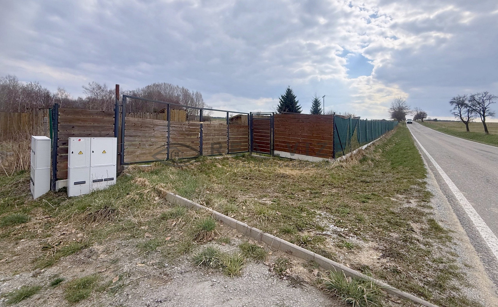 Prodej stavebního pozemku 929 m² – fotografie 5