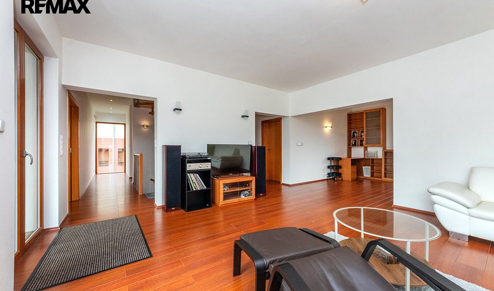 Prodej domu 300 m² s pozemkem 652 m², Praha – náhled fotky 19