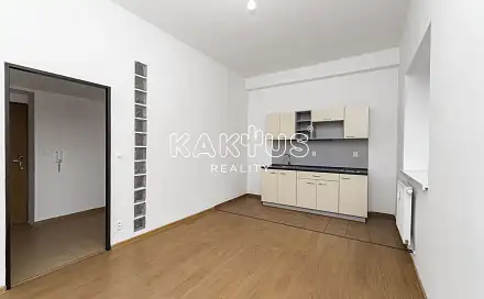 Pronájem bytu 1+kk 26 m², Strmá, Vratimov, okres Ostrava-město