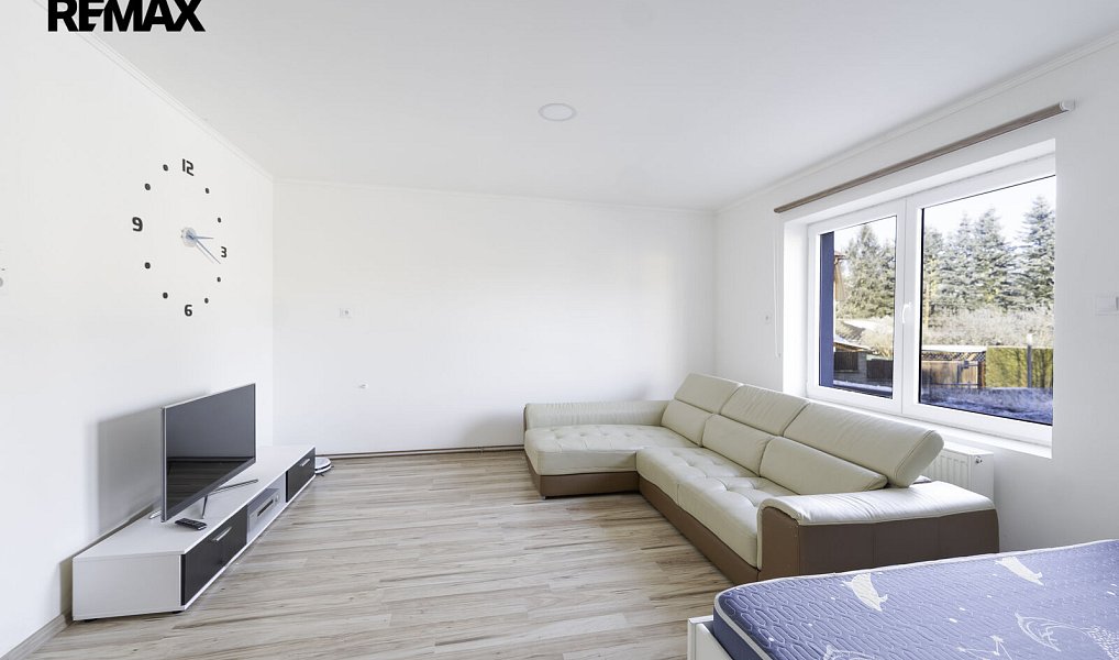 Prodej domu 180 m² s pozemkem 190 m², Stachy – náhled fotky 10