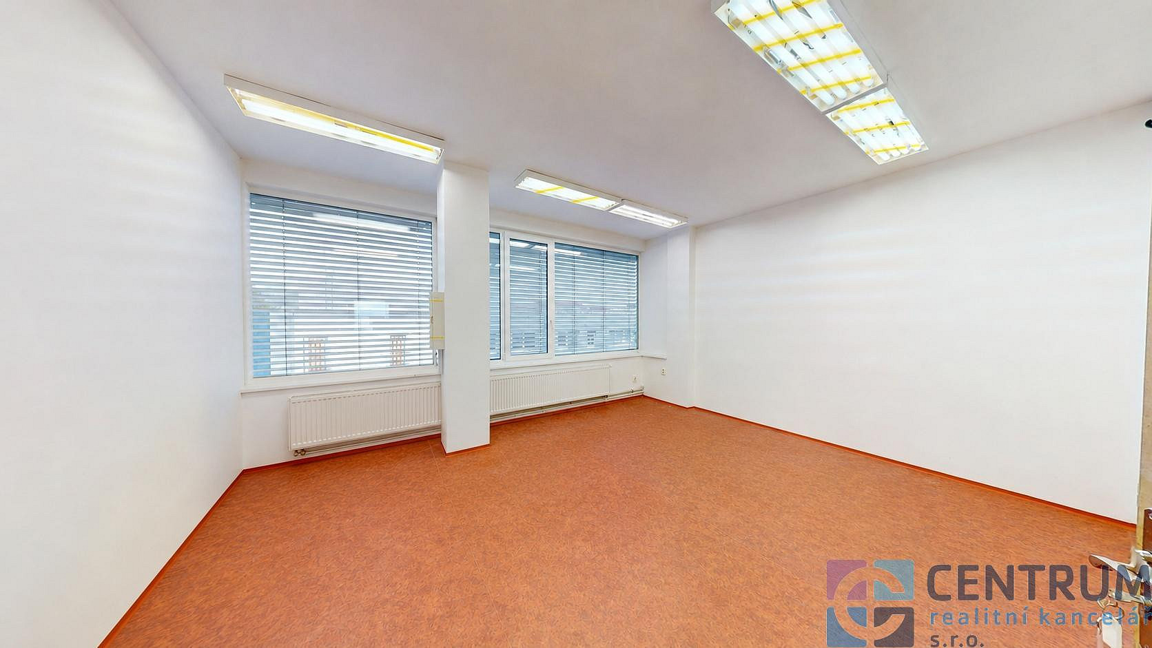 Pronájem kanceláře 390 m² – další