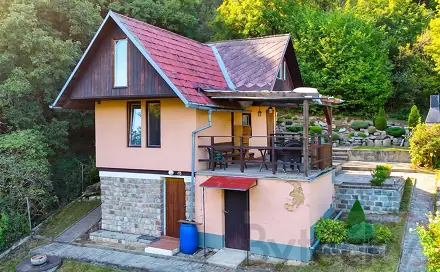 Prodej chaty/chalupy 100 m² s pozemkem 389 m², Hýskov, okres Beroun