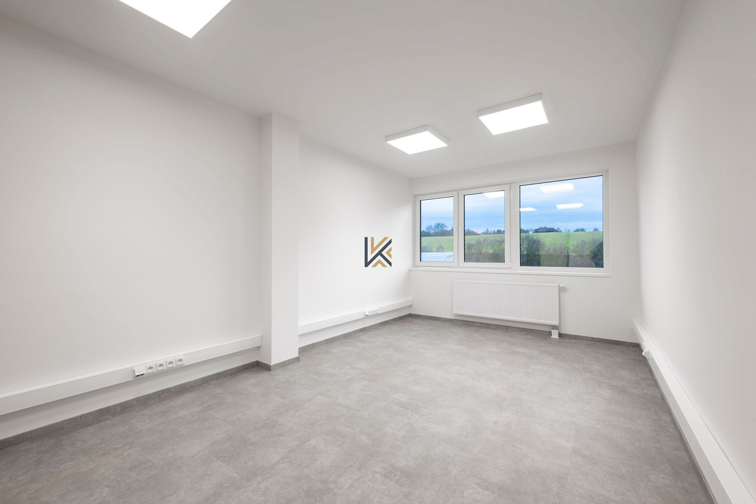 Pronájem kanceláře 88 m² – fotografie 3