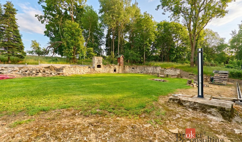 Prodej stavebního pozemku 1 381 m², Horní Slavkov – náhled fotky 3