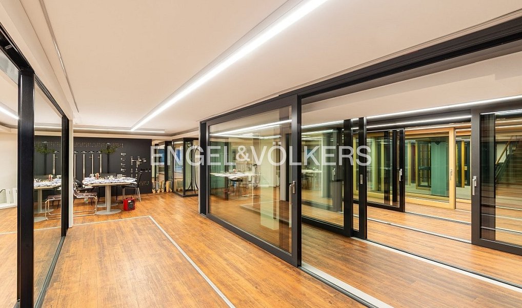 Pronájem obchodních prostor 1 520 m², Praha – náhled fotky 7