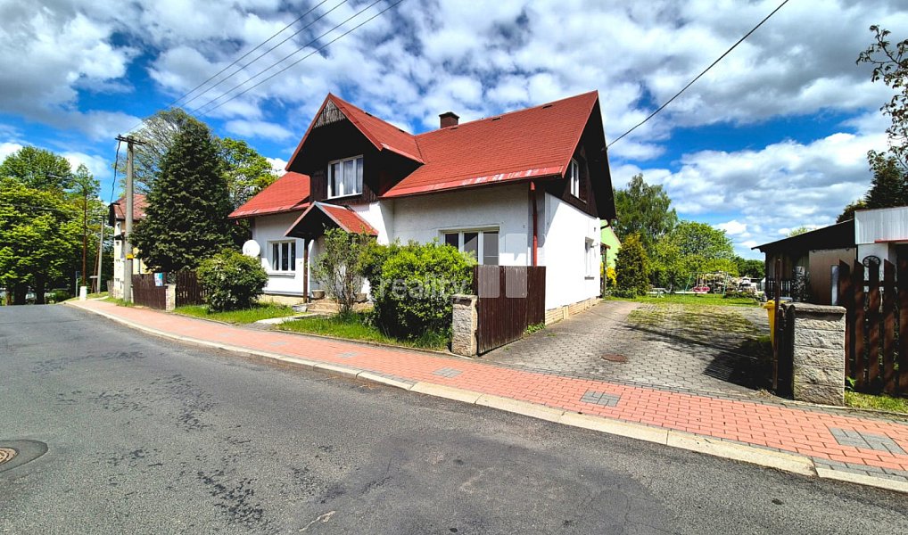 Prodej domu 154 m² s pozemkem 1 742 m², Krásná – fotka 1 z 41