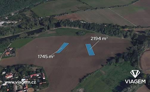 Prodej pole 3 939 m², Praha