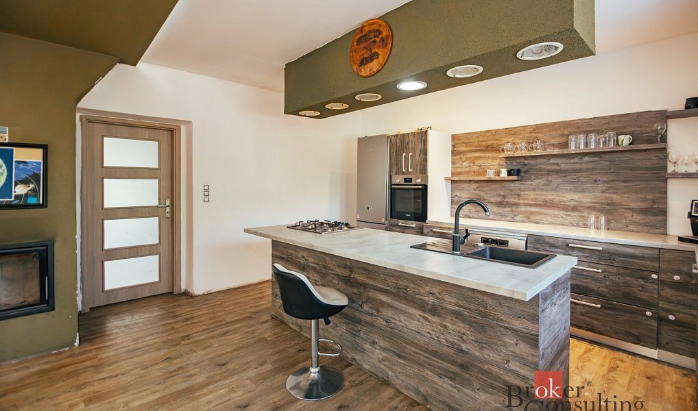 Prodej domu 160 m² s pozemkem 1 395 m², Skřivany – náhled fotky 9