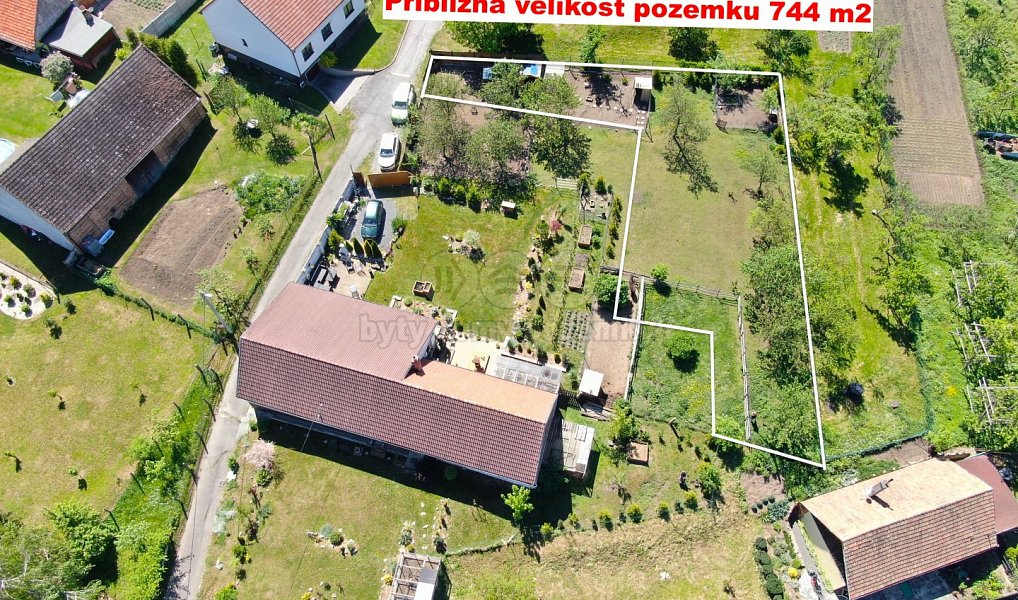 Prodej zahrady 744 m², Roštín – náhled fotky 3