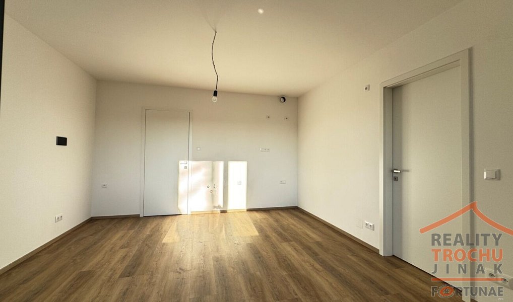 Prodej bytu 2+kk 44 m², Hradec Králové – náhled fotky 2