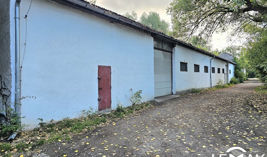 Prodej výrobních prostor 227 m², Těšetice – fotka 1 z 6