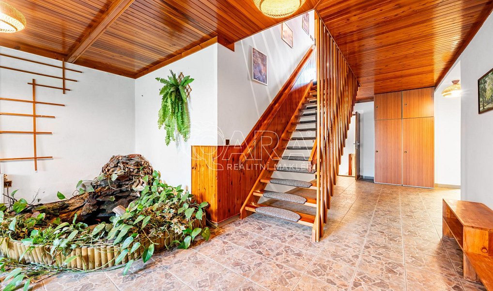 Prodej domu 250 m² s pozemkem 468 m², Tlustice – náhled fotky 11