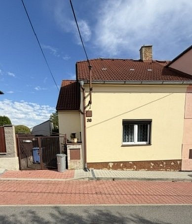 Prodej rodinného domu 4+1, pozemek 565 m², ulice Ke Kosovu, Beroun-Jarov