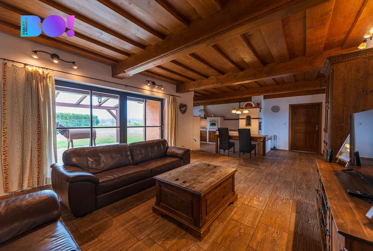 Prodej domu 221 m² s pozemkem 526 m² – fotografie 3