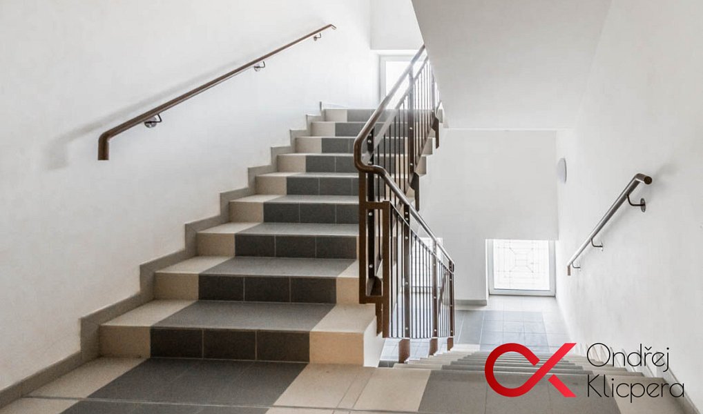 Pronájem bytu 2+kk 44 m², Milovice – náhled fotky 14