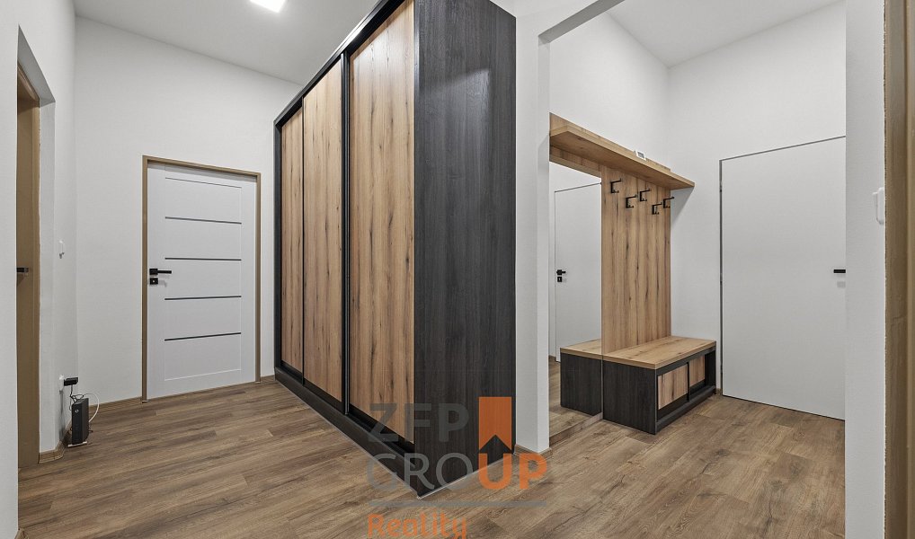 Prodej domu 1 200 m² s pozemkem 381 m², Náchod – náhled fotky 18