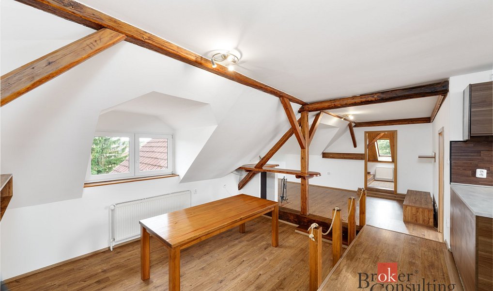 Prodej domu 1 000 m² s pozemkem 2 969 m², Hostivice – náhled fotky 31