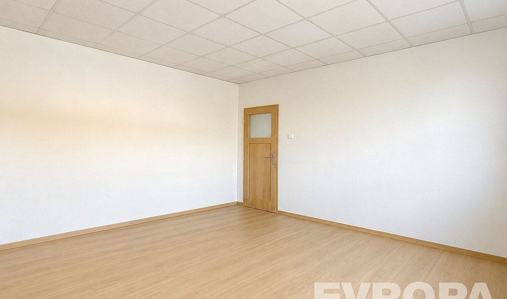 Pronájem kanceláře 75 m², Kolín – náhled fotky 9