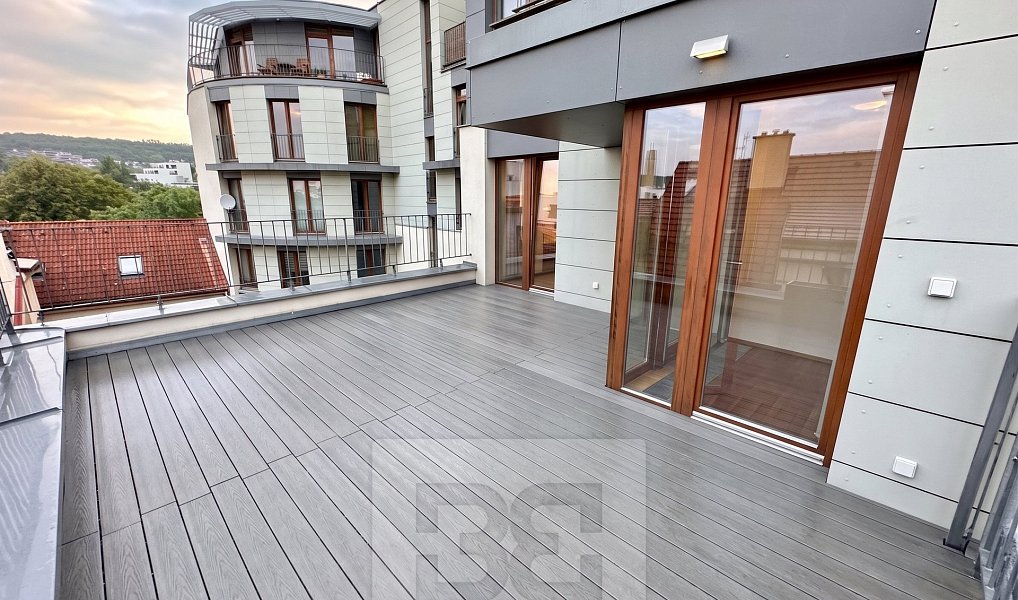 Pronájem bytu 3+kk 138 m², Praha – náhled fotky 19