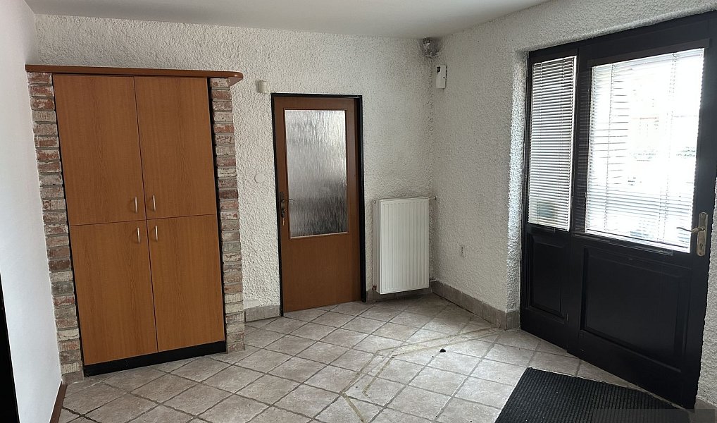 Pronájem obchodních prostor 286 m², Uherský Brod – náhled fotky 12