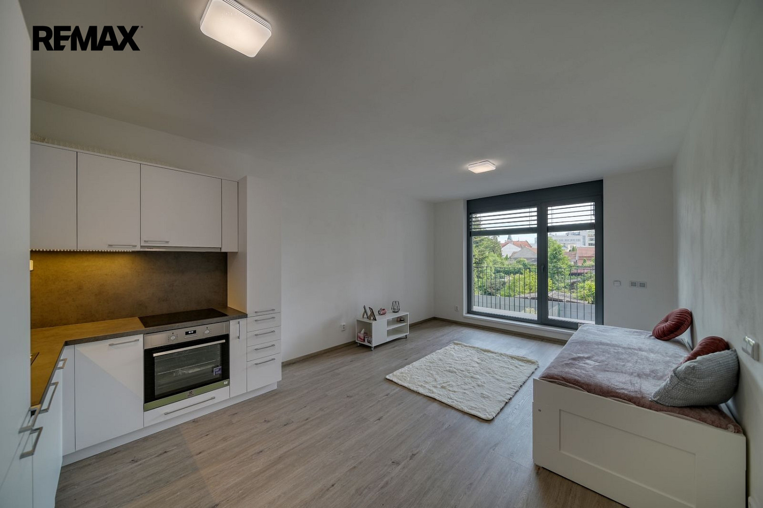 Pronájem bytu 1+kk 32 m²