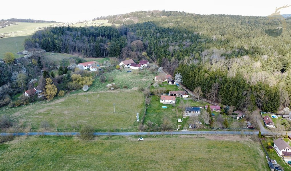 Prodej stavebního pozemku 1 100 m², Švihov – náhled fotky 3