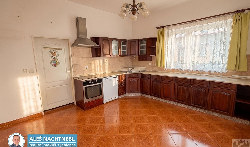 Prodej domu 330 m² s pozemkem 469 m², Jablonec nad Nisou – náhled fotky 10