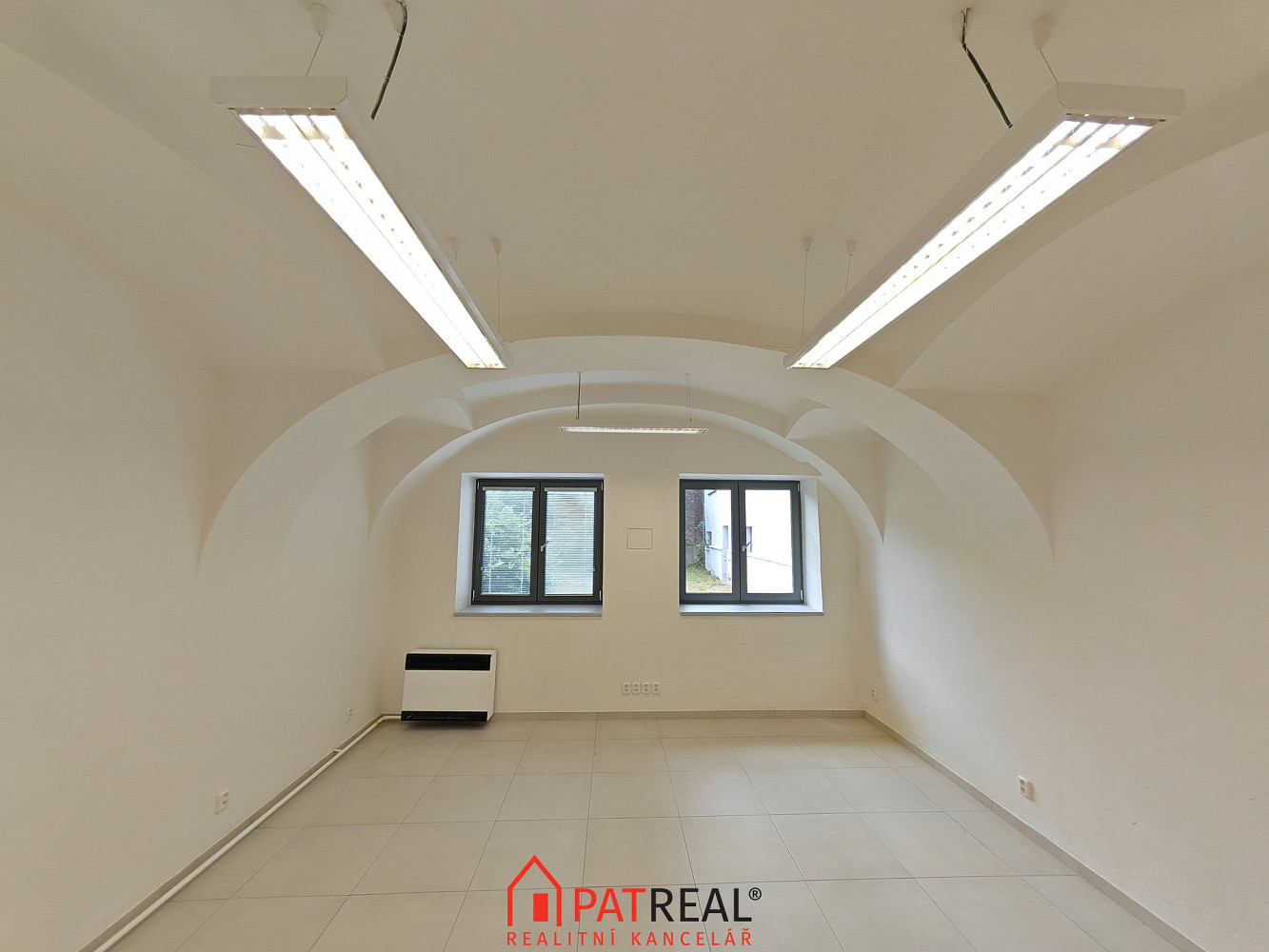 Pronájem kanceláře 40 m² – fotografie 3